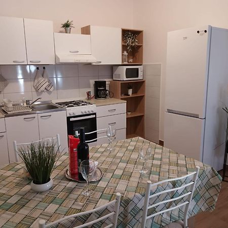 Apartmani Goga Селине Экстерьер фото